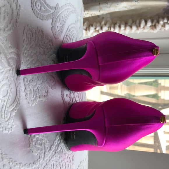 Tom Ford Hot Pink Satin Pumps - Picture 8 of 9